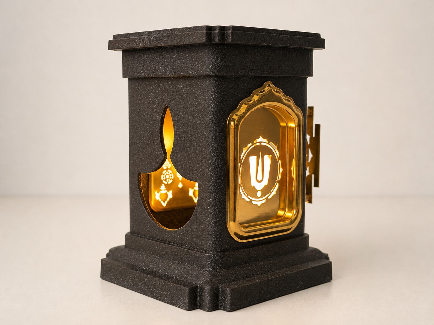 Suvarna Deep Handcrafted Lamp